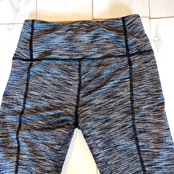 Victoria’s Secret Sport Knockout Leggings - Picture 2 of 3
